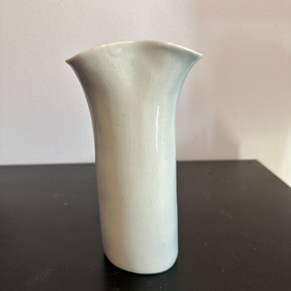 Vtg 1990 Blue Sky Porcelain Bisque Baby Face Rose 7" White Vase Artist Lund - Picture 4 of 6